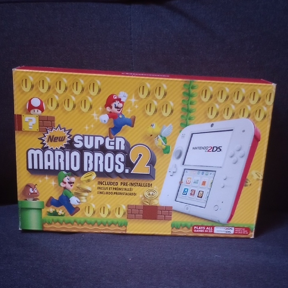 Nintendo 2DS White and Red - Super Mario Bros. 2 pre-installed